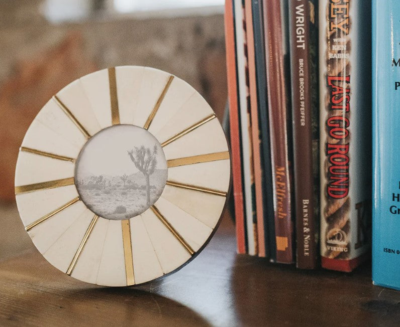 Mukhendu 3" x 3" Round Picture Frame