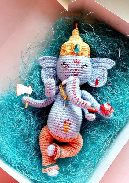 Hand Woven Ganesha Statue - 4 Colors